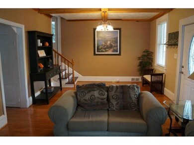 04-Family Room