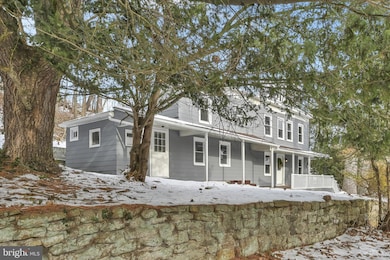 2 Edgar Lewis St, Minersville, PA 17954 - photo 3