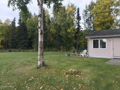 2808 Iris Dr unit 3, Anchorage, AK 99517 - photo 2