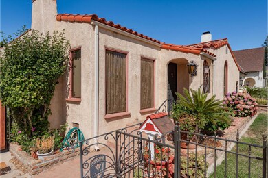 559 Coronado St-004-020-Front Porch-MLS_