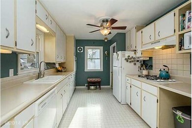 3407 50th St, Des Moines, IA 50310 - photo 7