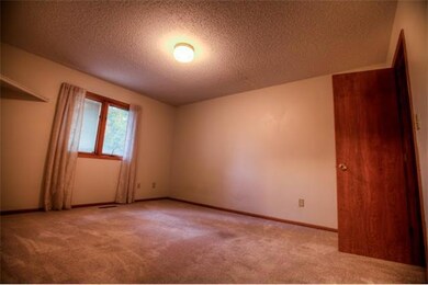 Master Bedroom. Large master bedroom with walkin c