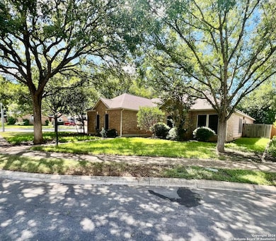 2411 Enfield Grove Dr, San Antonio, TX 78231 - photo 2