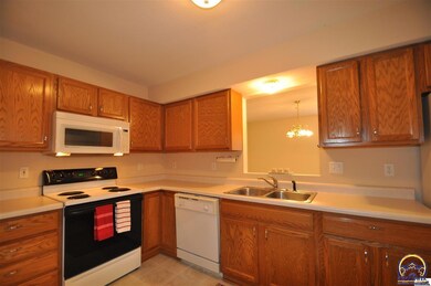 7332 SW 23rd St, Topeka, KS 66614 - photo 5