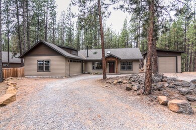 Tumalo Circle 60305 (2 of 35)