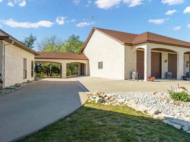 21057 Hill Terrace Ct, Whitney, TX 76692 - photo 7