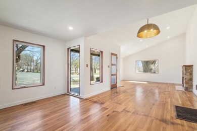 501 W Peach St, Fredericksburg, TX 78624 - photo 7