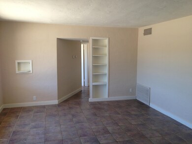 2667 N Sparkman, Tucson AZ - living room