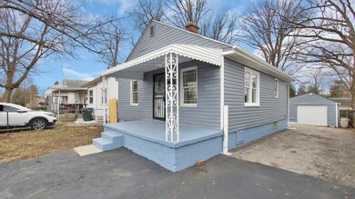 582 S waverly-st