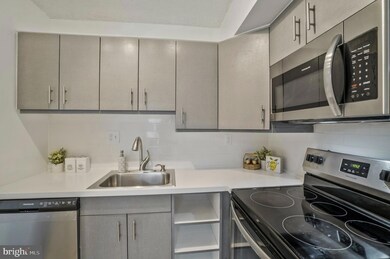 8601D Sacramento Dr unit 8601, Alexandria, VA 22309 - photo 2