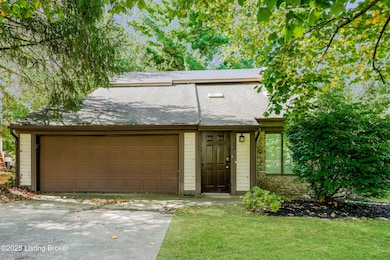 2808 Six Mile Ln, Louisville, KY 40220 - photo 2