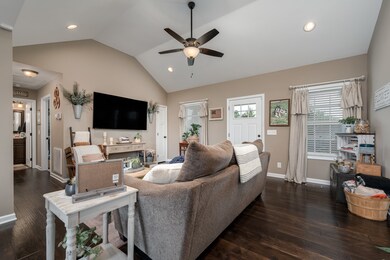 310 Cherokee Trail, Shelbyville, TN 37160 - photo 6