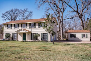 234 Nueces St, Bay City, TX 77414 - photo 2