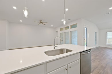 1541 Apache Heights Dr, Dayton, TX 77353 - photo 7