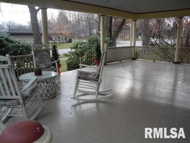 619 N Union St, Lincoln, IL 62656 - photo 2