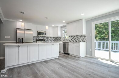 8916 Trapper Ln, Adelphi, MD 20783 - photo 6