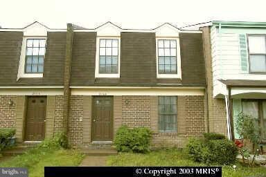 2106 Monaghan Dr, Herndon, VA 20170 - photo 2