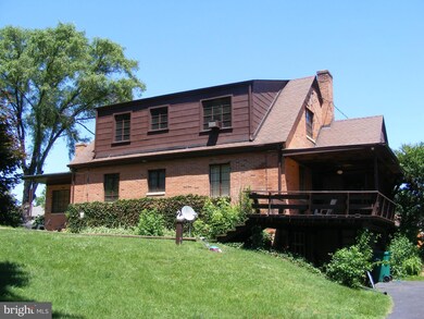 305 N Bank St, Luray, VA 22835 - photo 2