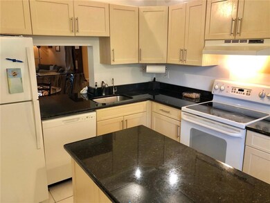 Newer kitchen cabinets & counters.