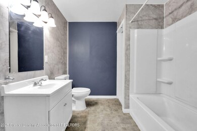 128 E Columbia St, Mason, MI 48854 - photo 5