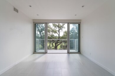 The Parc unit 305, Houston, TX 77006 - photo 2