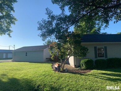 260 E South St, Virginia, IL 62691 - photo 2