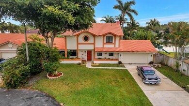 5710 Meadhaven St, Davie, FL 33331 - photo 4