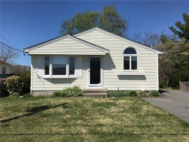 21 Rocco Ave, Pawtucket, RI 02860 - photo 2