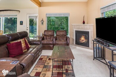 Living Room_DMD_1230-SMALL