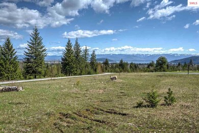 Gorgeous Lake & Mountain Views