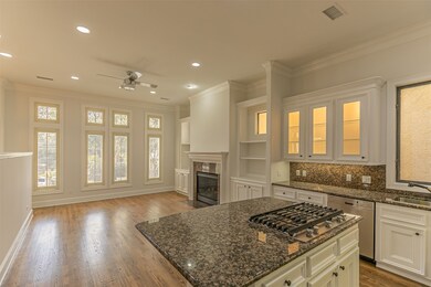 5801 Logan Ln, Houston, TX 77007 - photo 7