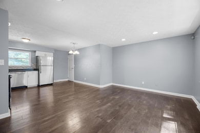 5096 Fullerton Dr, Columbus, OH 43232 - photo 4