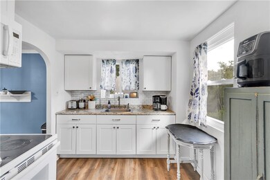Lovely counter and backsplash