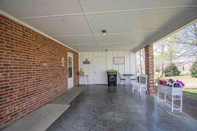 1430 English Forest Rd, Pulaski, VA 24301 - photo 5