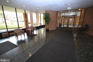 Elmont Condominium unit 304, Baltimore, MD 21215 - photo 2