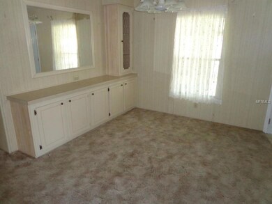 5544 Regal Way, Zephyrhills, FL 33541 - photo 4