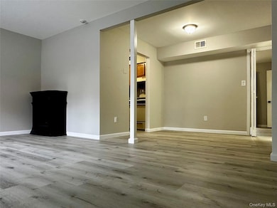 143 Bailey Ct unit 143, Middle Island, NY 11953 - photo 2