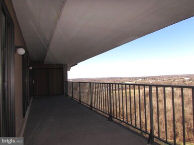 21433 Valley Forge Cir unit 1433, King of Prussia, PA 19406 - photo 5