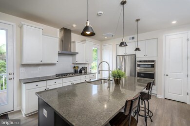 18273 Summit Pointe Dr, Triangle, VA 22172 - photo 6