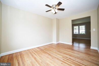 8615 Rock Oak Rd, Parkville, MD 21234 - photo 4
