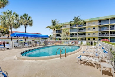 Hampton Gardens Condominium unit 106, Deerfield Beach, FL 33441 - photo 4