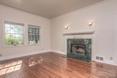 22680 Crest View Ln, Bend, OR 97702 - photo 4