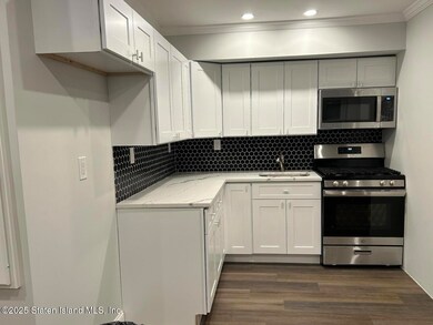 18 Bay Terrace unit 1c, Staten Island, NY 10306 - photo 4