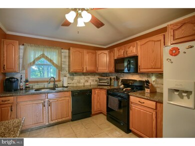 201 Seidel St, Reading, PA 19606 - photo 5
