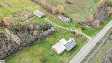 11377 Hill Rd, Memphis, MI 48041 - photo 3