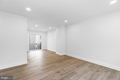 2406 Ridgehampton Ct, Reston, VA 20191 - photo 5