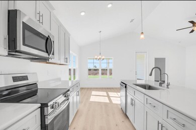 275 Alleyoak Ln unit Lot 8-1, Freeport, FL 32435 - photo 4