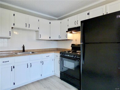 421 N Gilmore St, Allentown, PA 18109 - photo 2