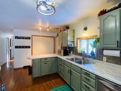 920 Forest Lake Dr, Plover, WI 54467 - photo 3