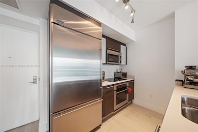 55 SE 6th St unit 1908, Miami, FL 33131 - photo 5